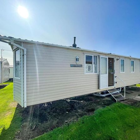 Lovely Caravan With Wifi At Broadland Sands In Suffolk Ref 20035Bs Hotel Hopton on Sea Exterior foto